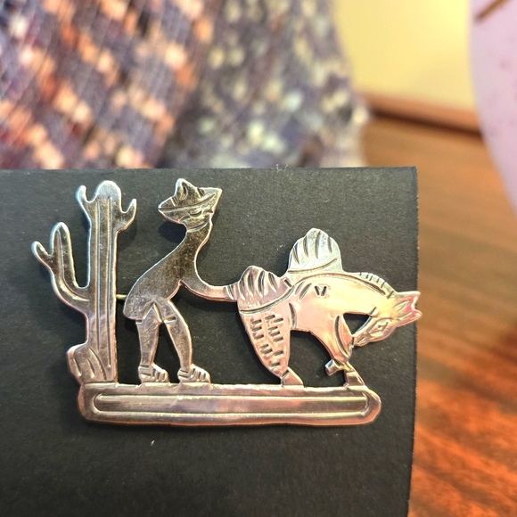 Vintage 1940s Taxco Mexico 980 Sterling Silver Pin, Man Pushing Stubborn Donkey - Picture 3 of 8